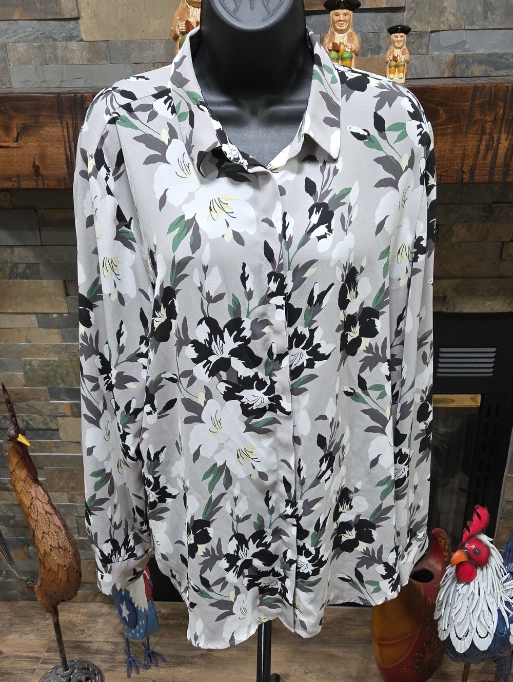 ANN TAYLOR Floral Button-Up Blouse